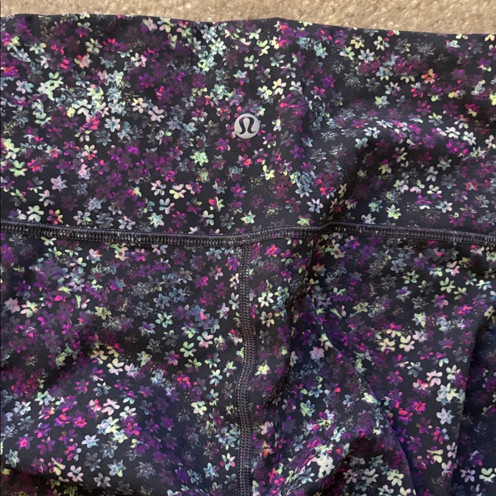 Lululemon wunder under floral leggings nwt - Picture 3 of 3